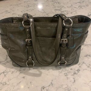 COACH Gallery Tote Handbag in Glossy Gray Patent Leather
